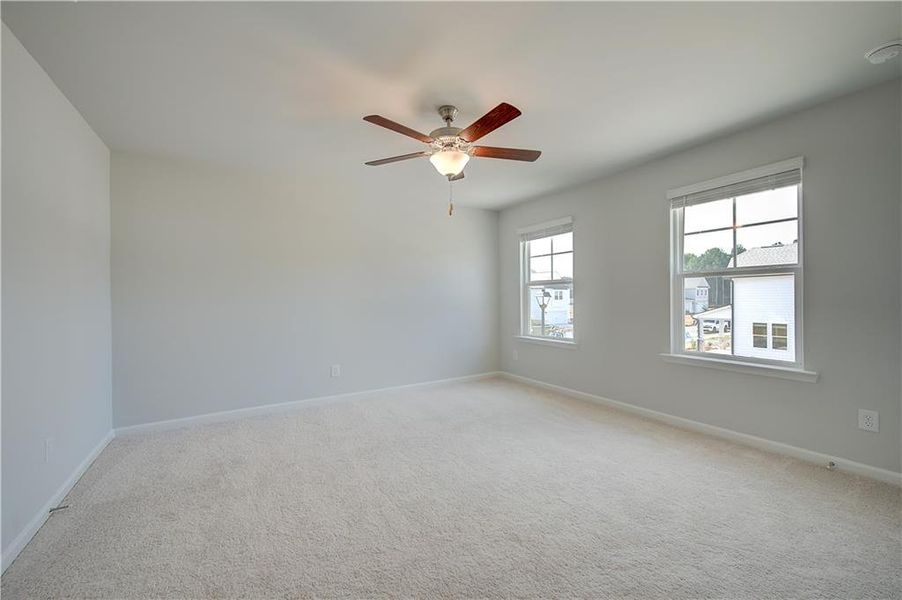 Spacious, unfurnished interior of a new home in Northcroft, Loganville (Image 23).