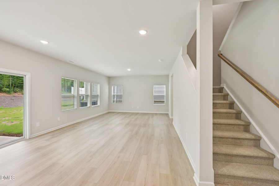 20-web-or-mls-Oak Manor - Raleigh - 153 20-web-or-mls-Oak Manor - Raleigh - 153