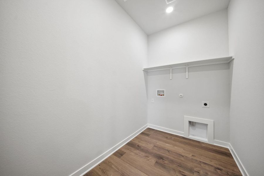 Spacious, unfurnished interior of a new home in Eastwood at Sonterra, Jarrell (Image 18). Spacious, unfurnished interior of a new home in Eastwood at Sonterra, Jarrell (Image 18).