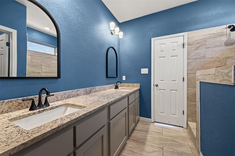 Furnished interior view inside a new home in , Cleburne (Image 6).