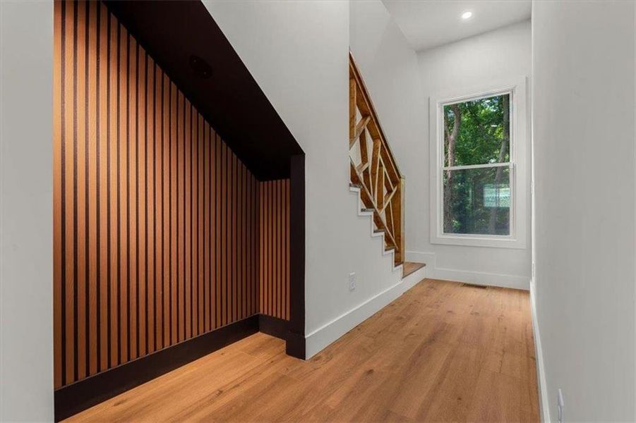 Spacious, unfurnished interior of a new home in , Atlanta (Image 28). Spacious, unfurnished interior of a new home in , Atlanta (Image 28).