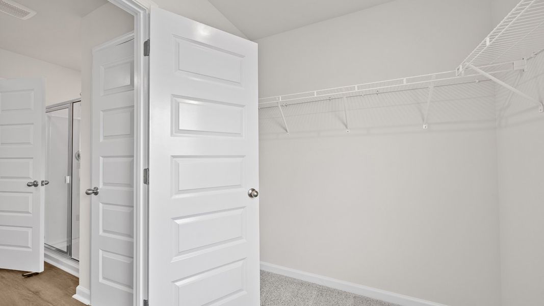 Spacious, unfurnished interior of a new home in Bellemeade Landing, Augusta (Image 19).