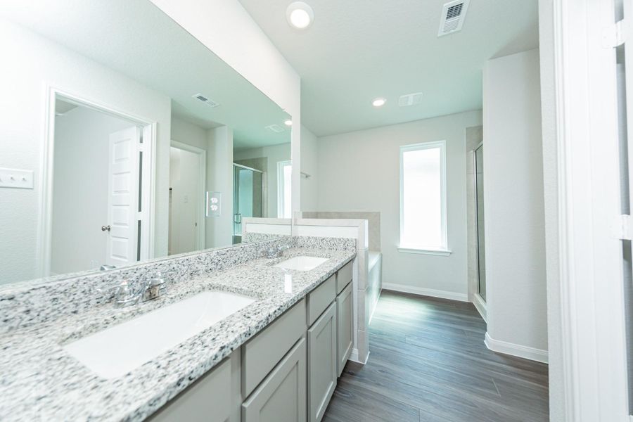 Furnished interior view inside a new home in River's Edge, Conroe (Image 6).