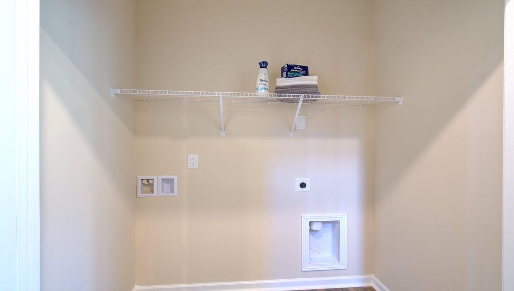 Spacious, unfurnished interior of a new home in Valleywood Farms, Waynesville (Image 24).