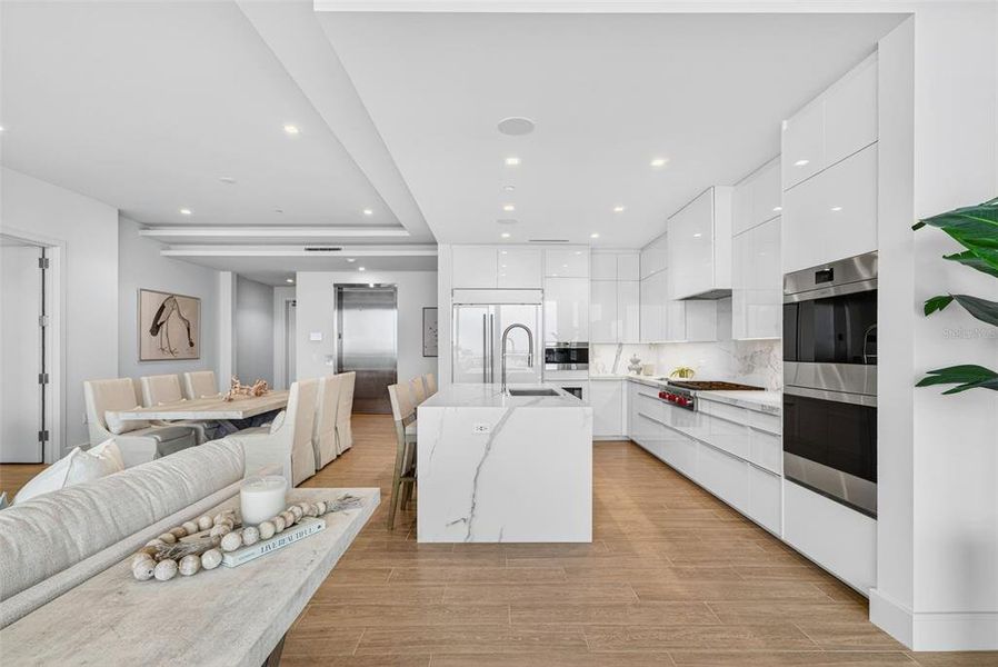 Furnished interior view inside a new home in , Longboat Key (Image 47).