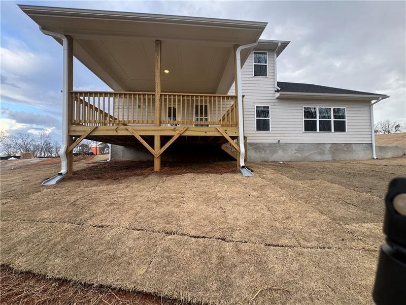 Exterior details and patio area of a home in Tuscany Hills, Douglasville (Image 19).