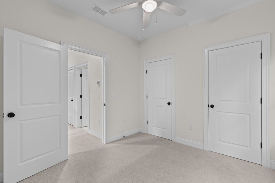 Spacious, unfurnished interior of a new home in , Charleston (Image 14).