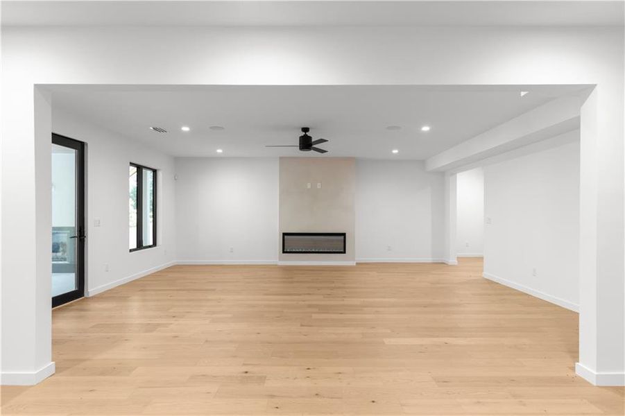 Spacious, unfurnished interior of a new home in , Atlanta (Image 105). Spacious, unfurnished interior of a new home in , Atlanta (Image 105).