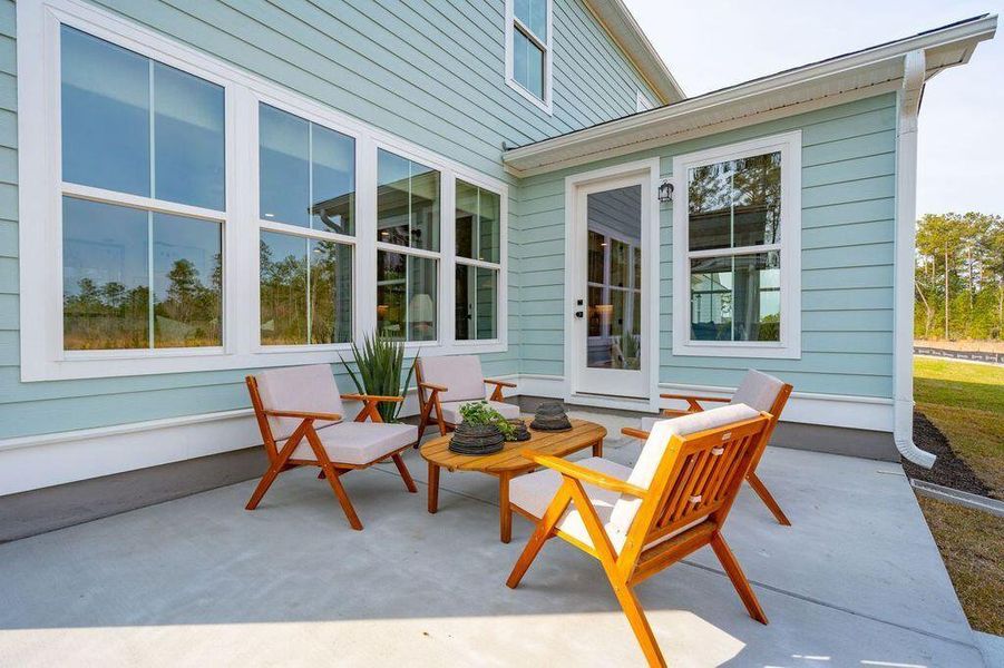 Exterior details and patio area of a home in Kings River Preserve, Hollywood (Image 4).