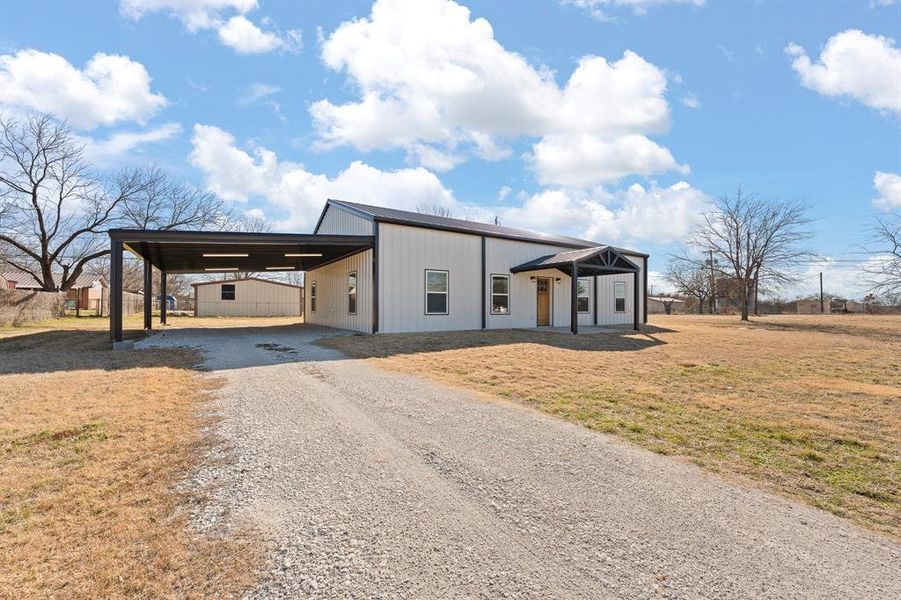 Exterior details and patio area of a home in , Whitney (Image 13).