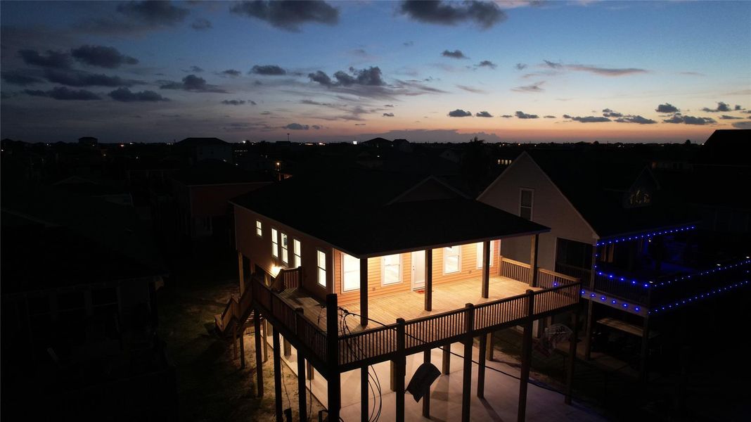 Exterior details and patio area of a home in , Bolivar Peninsula (Image 29).
