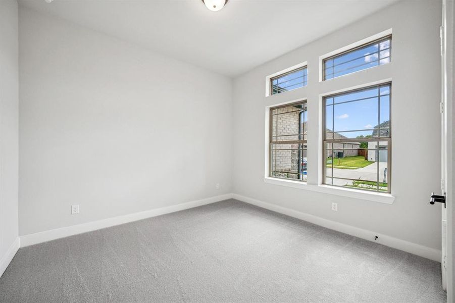 Spacious, unfurnished interior of a new home in Monterra - Classics, Fate (Image 30).