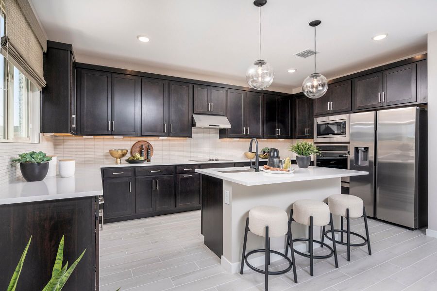 Representative furnished interior of a home built from the Grand by Risewell Homes in Bentridge, Buckeye (Image 8).