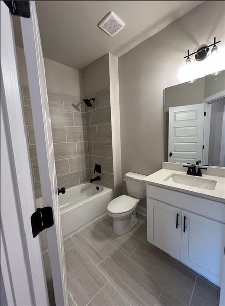 Furnished interior view inside a new home in Apalachee Overlook, Winder (Image 3).