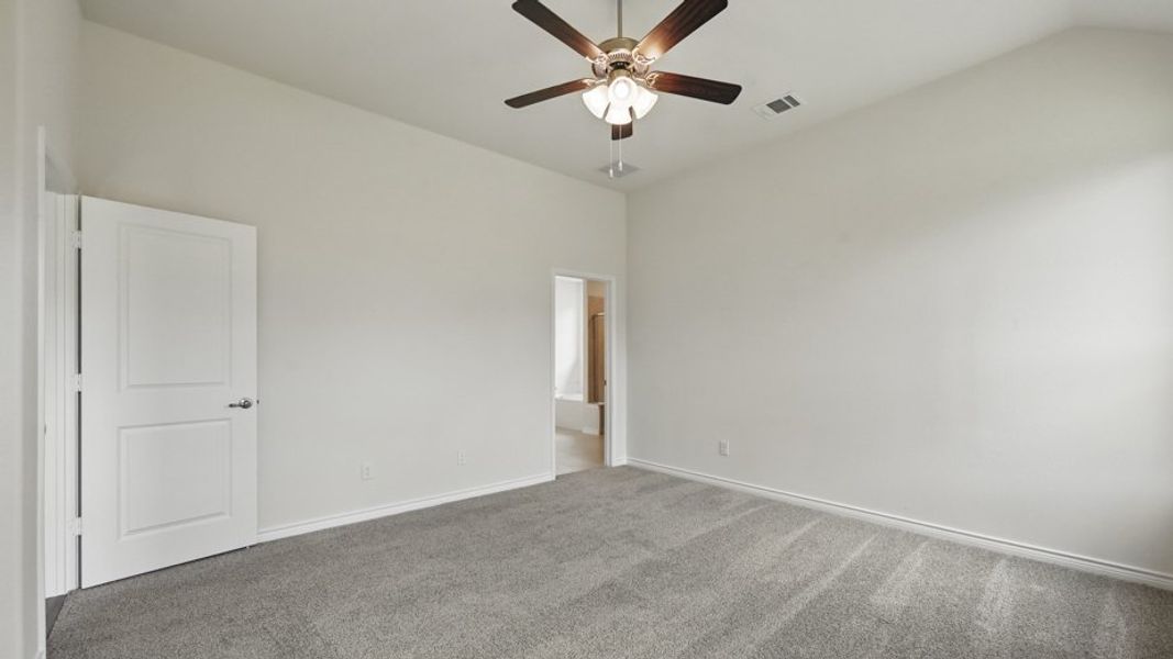 Spacious, unfurnished interior of a new home in Lakewood Trails, Forney (Image 21).