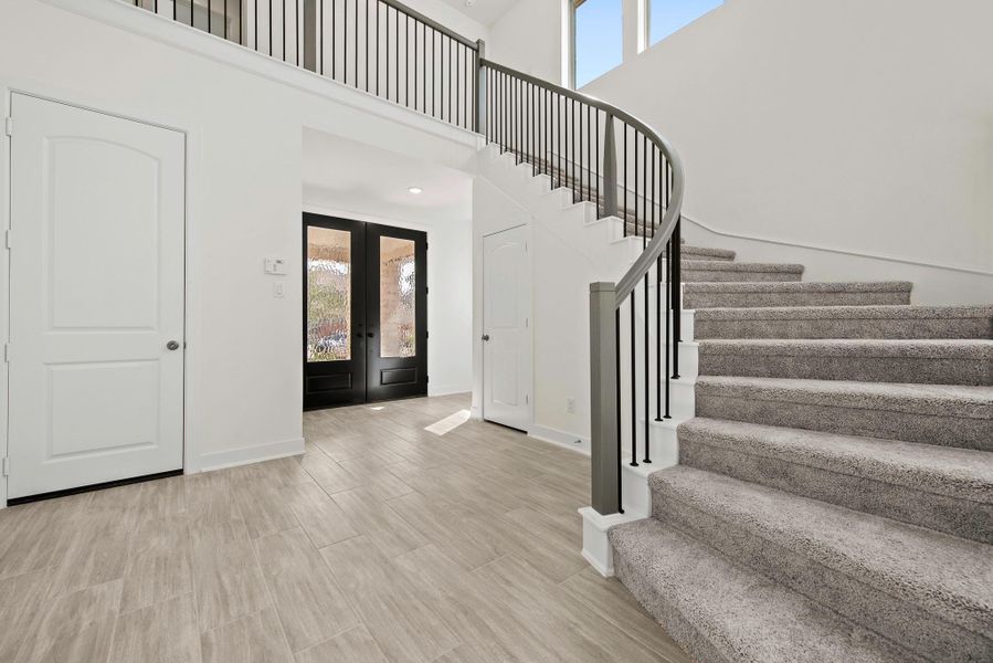 Representative image. Features, specifications, selections and colors may vary. Representative image. Features, specifications, selections and colors may vary.