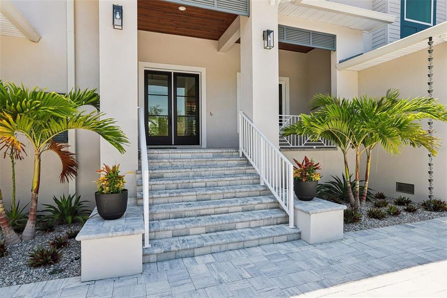 Exterior details and patio area of a home in , Tampa (Image 33).
