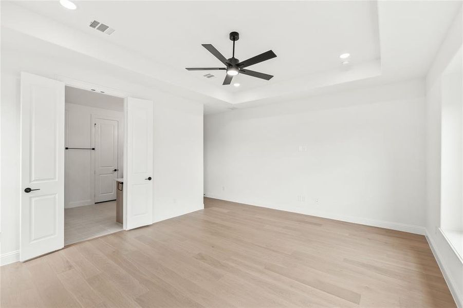 Spacious, unfurnished interior of a new home in Painted Tree, McKinney (Image 22).