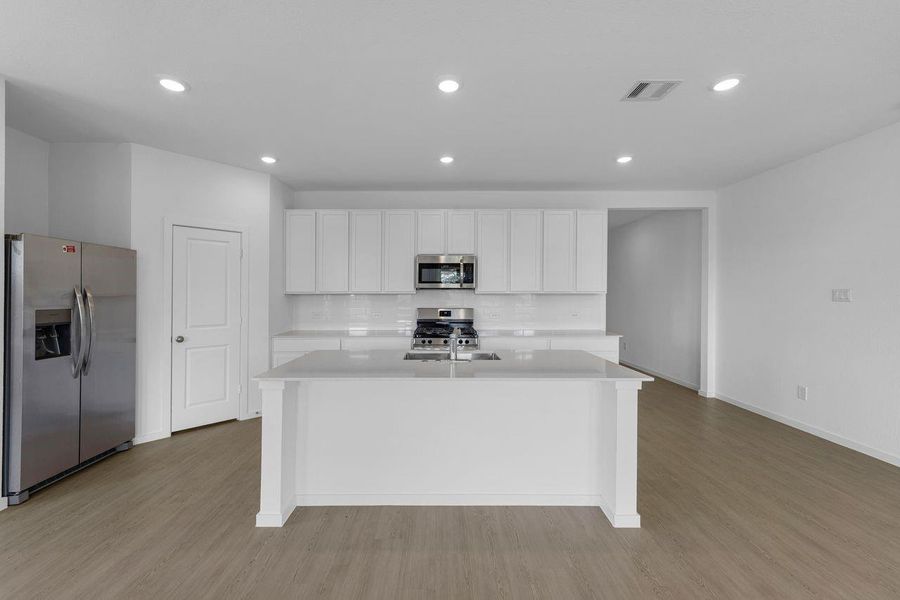 Furnished interior view inside a new home in Riverwood Ranch, Angleton (Image 10).