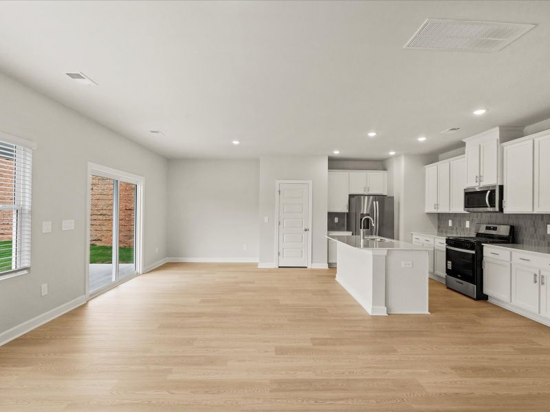 Welcome to the Lennon floorplan at The Farm at Wells Creek - Heritage Collection.