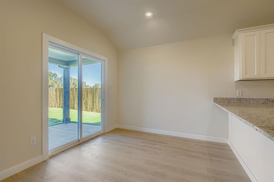 Spacious, unfurnished interior of a new home in Middlefield Village, Dallas (Image 13).