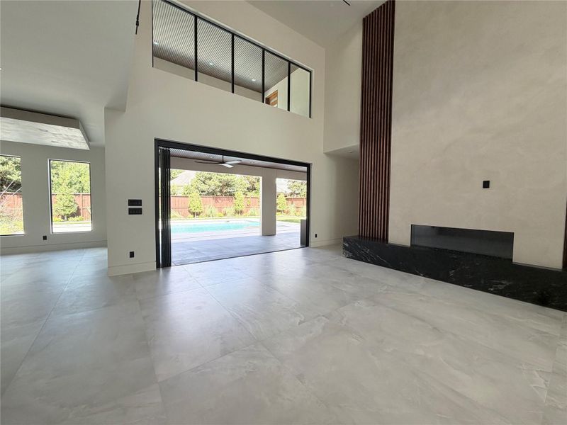 Living room-patio
