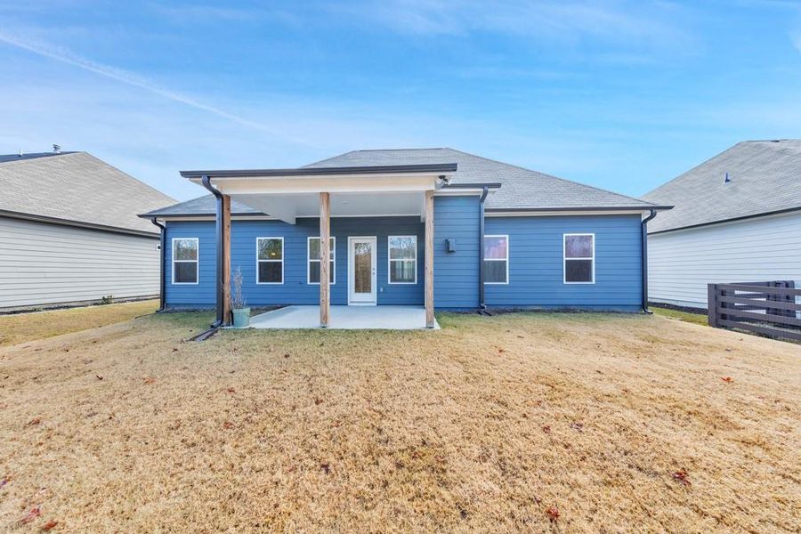 Exterior details and patio area of a home in , Dawsonville (Image 23).