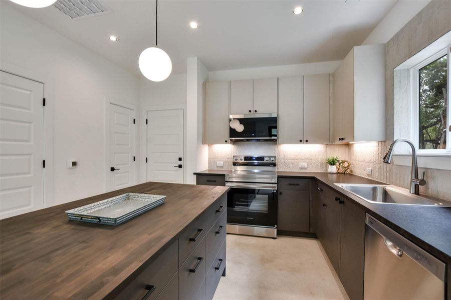 Furnished interior view inside a new home in , Leander (Image 10).