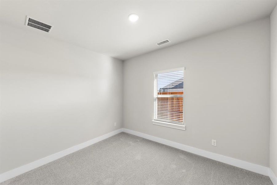 04. 2372 Bell - Bed 2