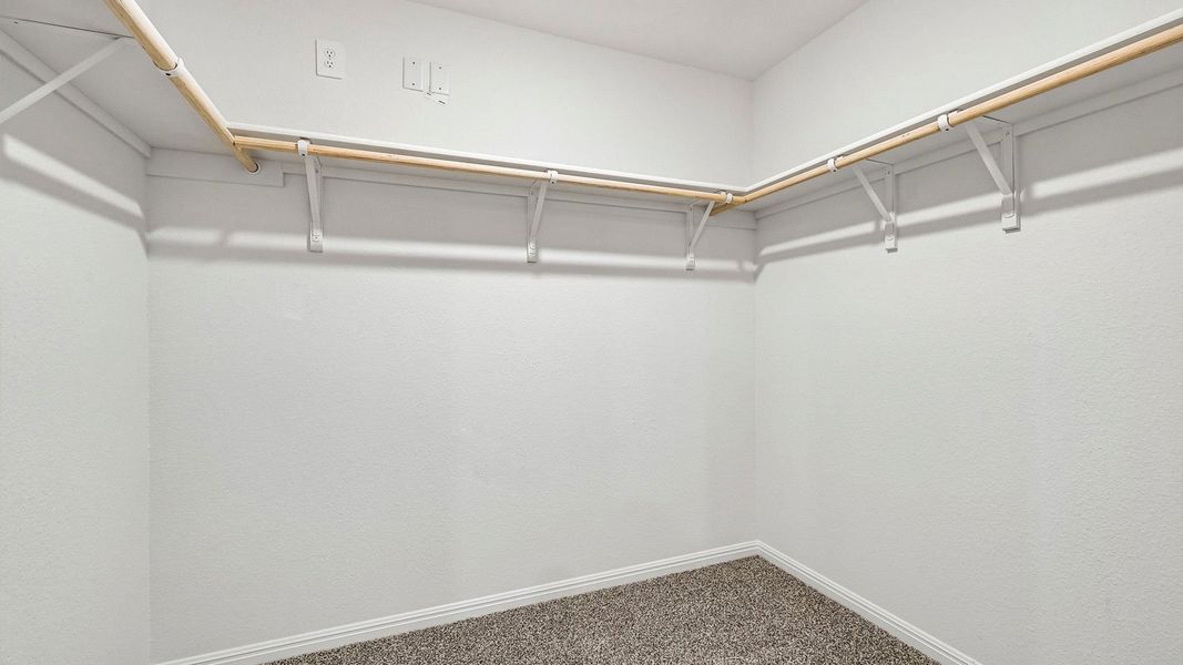 Spacious, unfurnished interior of a new home in Bar W Ranch, Leander (Image 33).