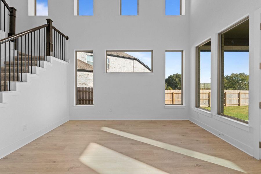 Casual Dining off of Kitchen Casual Dining off of Kitchen