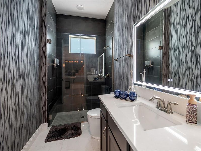 Furnished interior view inside a new home in , Orlando (Image 13).