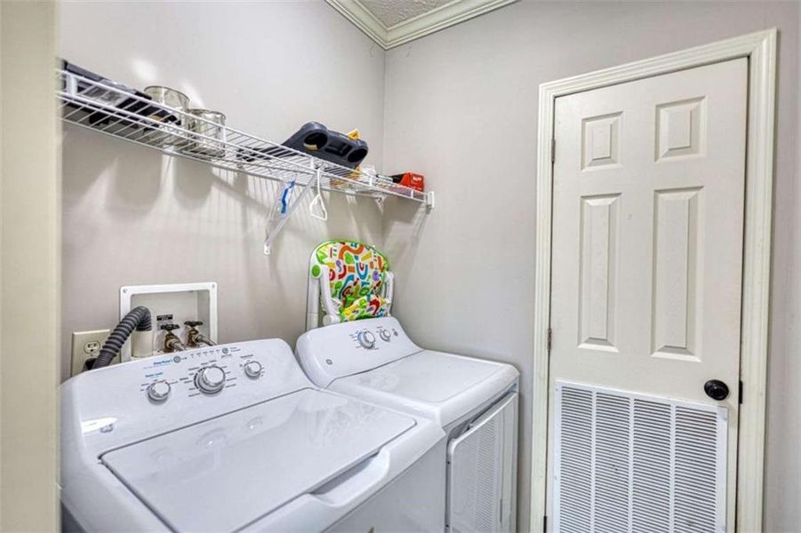 Image 86 of a home in .