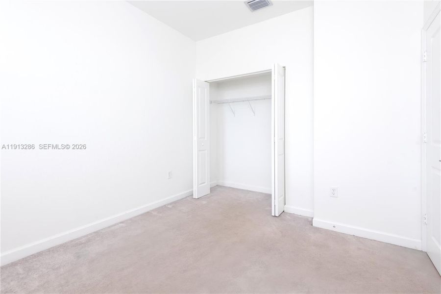 Spacious, unfurnished interior of a new home in , Miami (Image 29).