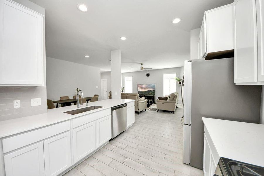 Furnished interior view inside a new home in Winfield Lakes, Fresno (Image 28).