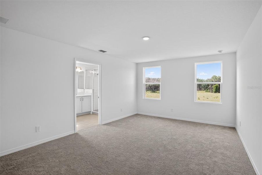 Spacious, unfurnished interior of a new home in Sunbrooke, St. Cloud (Image 16).
