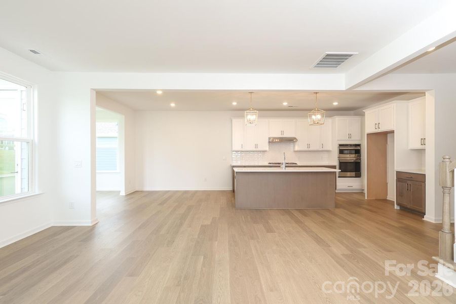 Spacious, unfurnished interior of a new home in Estates at Sugar Creek, Indian Land (Image 28).