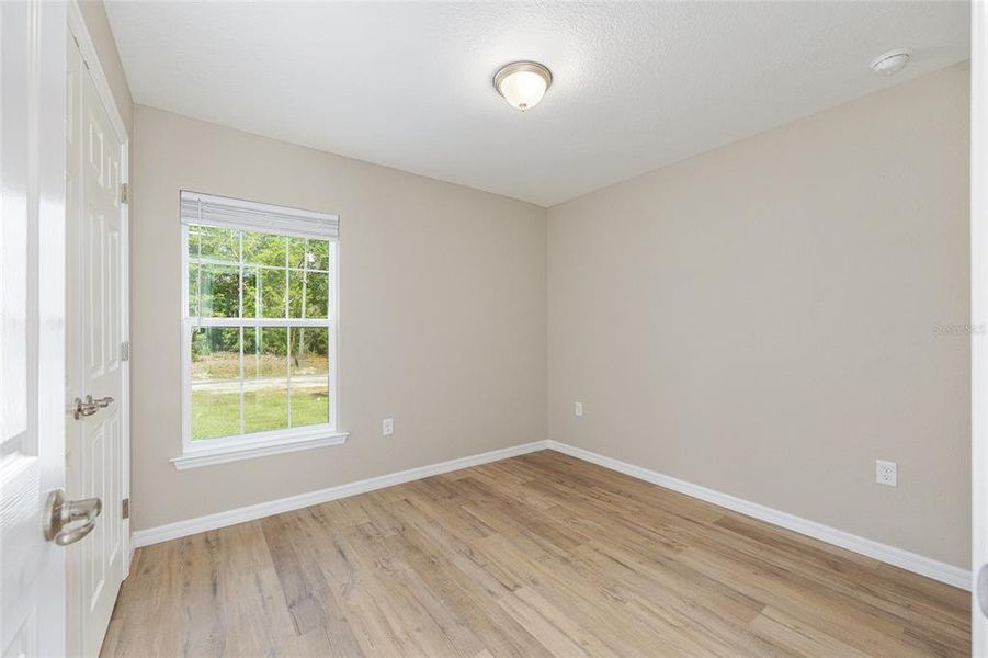 Spacious, unfurnished interior of a new home in , Citrus Springs (Image 18).
