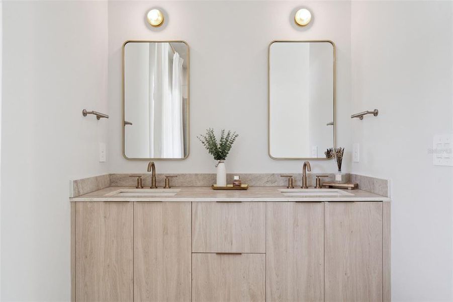 Close-up of interior finishes inside a home in , Lady Lake (Image 15).