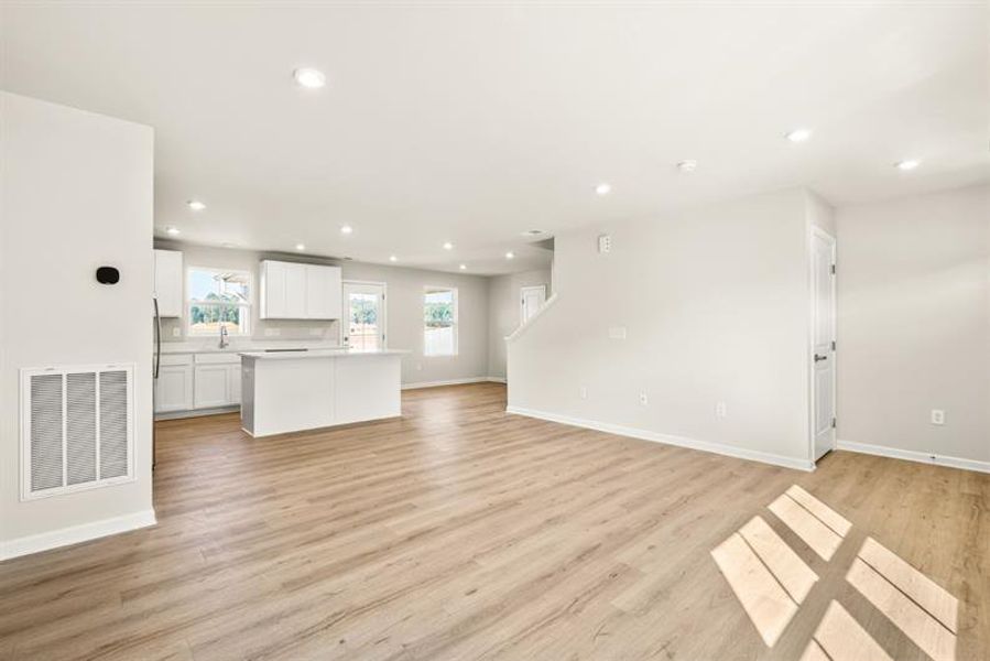 Spacious, unfurnished interior of a new home in Brookshire, Sanford (Image 12).