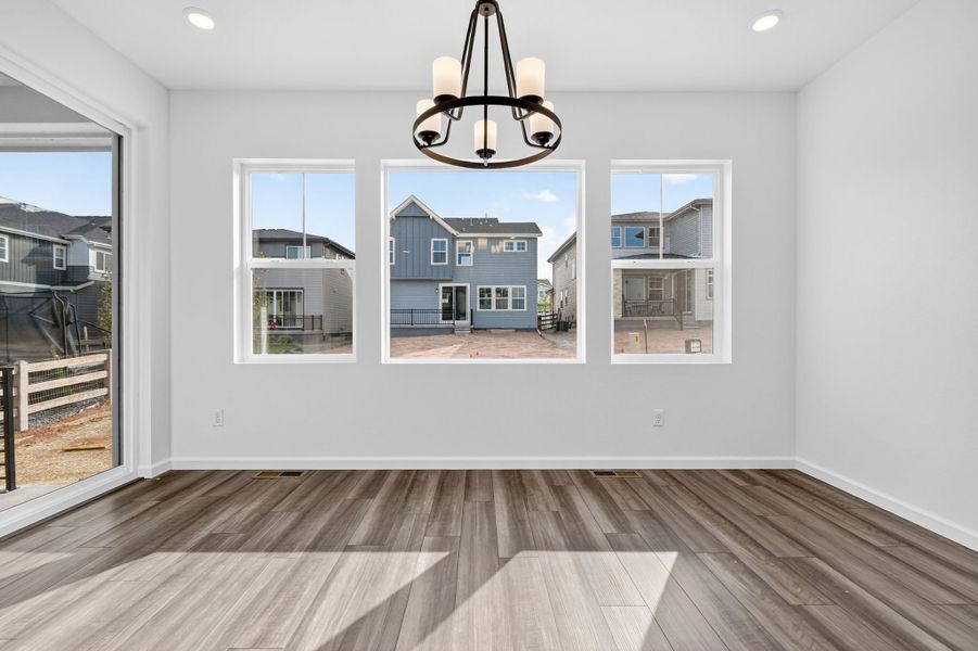 Spacious, unfurnished interior of a new home in Sterling Ranch Ascent Village, Littleton (Image 15).