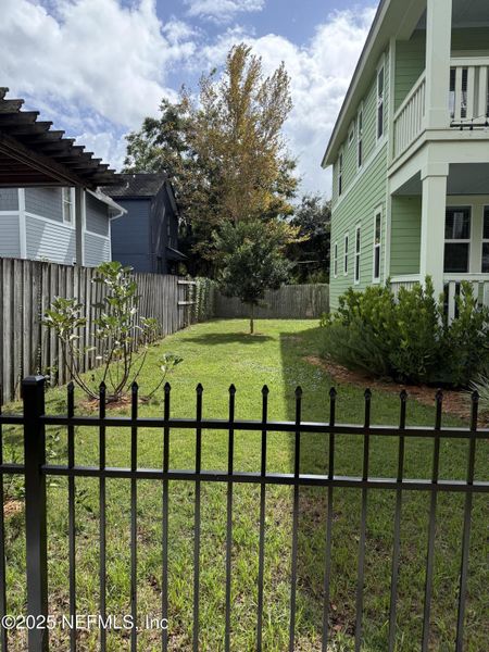 Exterior details and patio area of a home in , Jacksonville (Image 23).