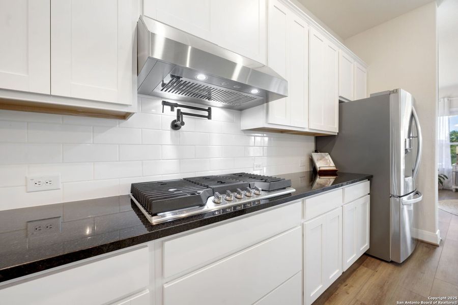 Close-up of interior finishes inside a home in Meyer Ranch – Legacy Series, New Braunfels (Image 20).