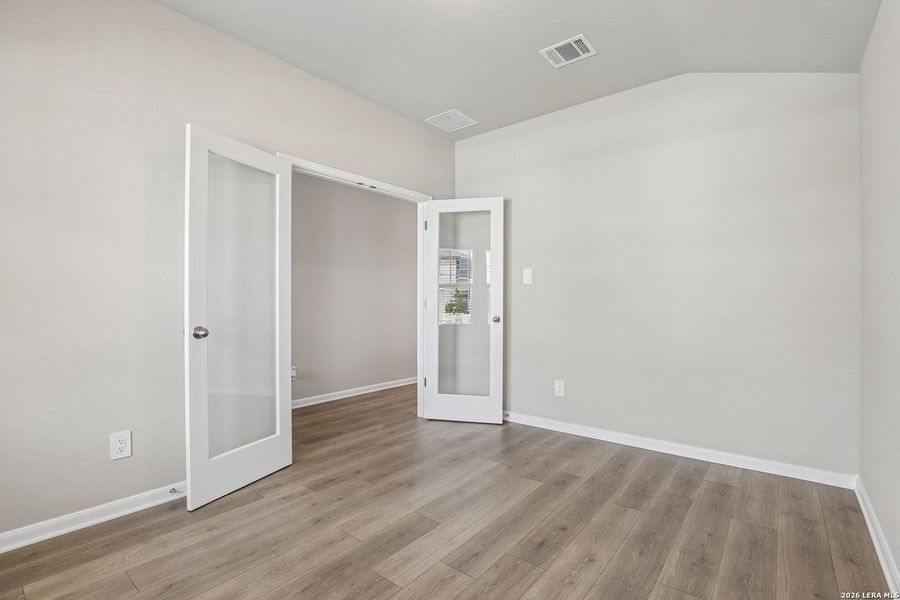 Spacious, unfurnished interior of a new home in Thomas Pond, San Antonio (Image 38). Spacious, unfurnished interior of a new home in Thomas Pond, San Antonio (Image 38).