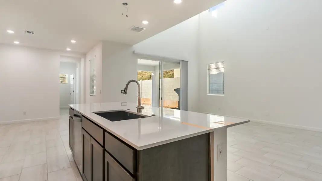 Furnished interior view inside a new home in Aloravita, Peoria (Image 11).