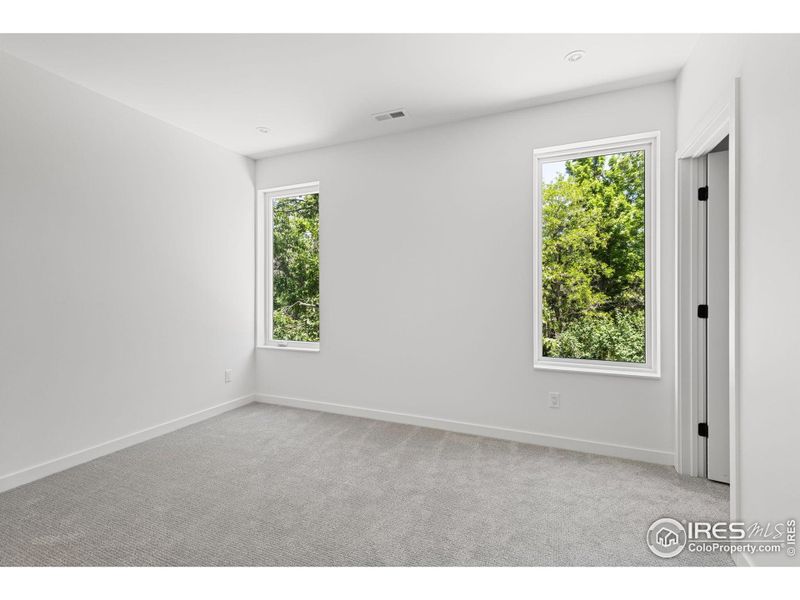 Spacious, unfurnished interior of a new home in , Boulder (Image 23).