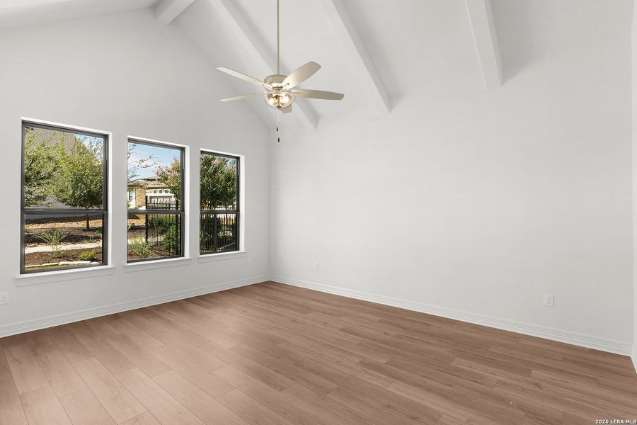 Spacious, unfurnished interior of a new home in El Sonido at Campanas, San Antonio (Image 18).