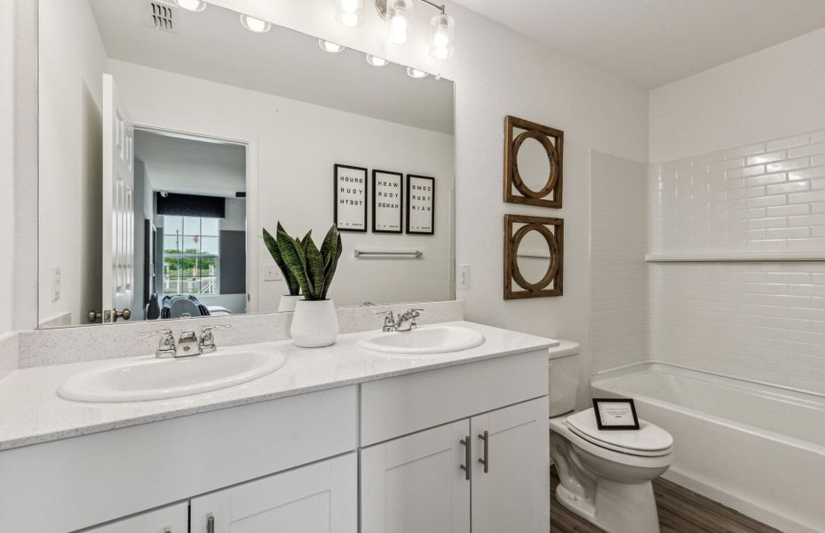 Furnished interior view inside a new home in Elizabeth Creek, Haslet (Image 4).