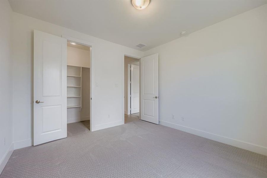 Spacious, unfurnished interior of a new home in M3 Ranch 60s, Mansfield (Image 27).