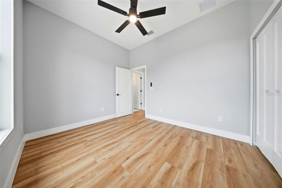 Spacious, unfurnished interior of a new home in , Punta Gorda (Image 37).